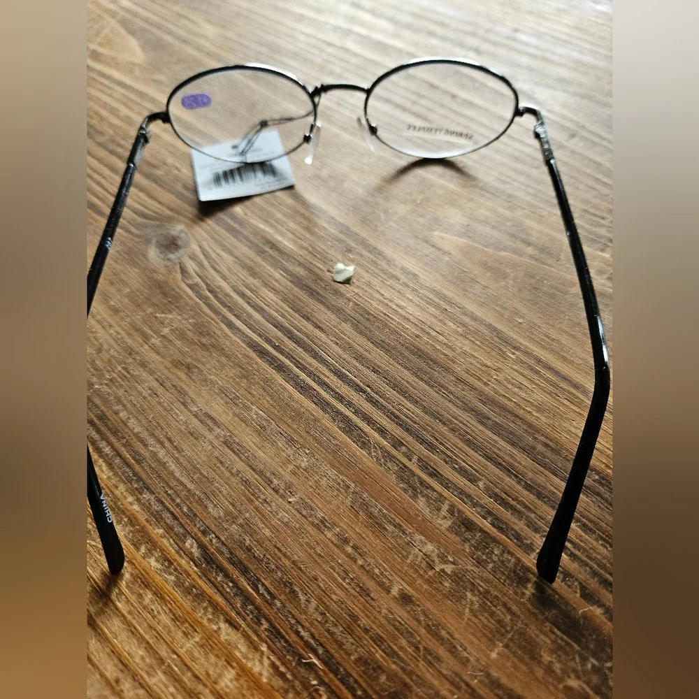 Reading Glasses 👓 - Picture 4 of 5